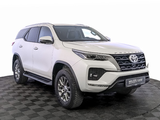 фото Toyota Fortuner II 2022