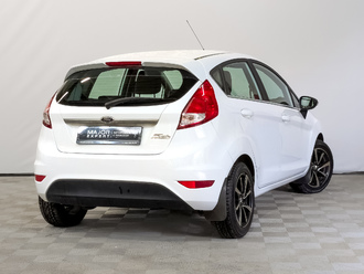 фото Ford Fiesta VII 2015