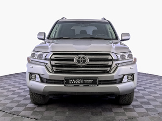 фото Toyota Land Cruiser 200 2020