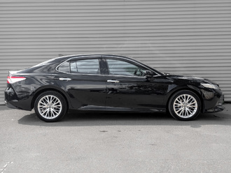 фото Toyota Camry VIII 2019