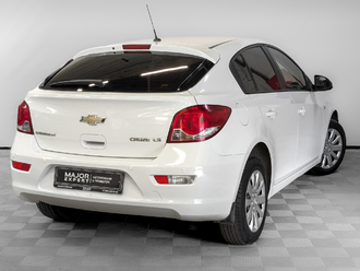 фото Chevrolet Cruze (J300/J305) 2012