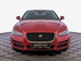 фото Jaguar XE 2018