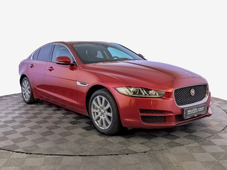фото Jaguar XE 2018