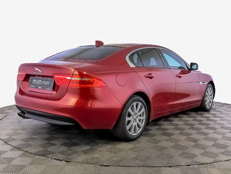 фото Jaguar XE 2018