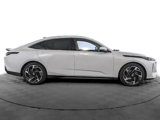фото Changan Lamore 2023