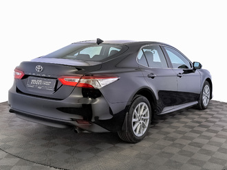 фото Toyota Camry VIII 2021