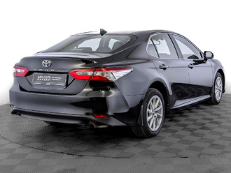 фото Toyota Camry VIII 2021