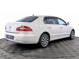 фото Skoda Superb II 2010
