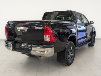 фото Toyota Hilux VIII 2021