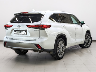 фото Toyota Highlander IV 2024