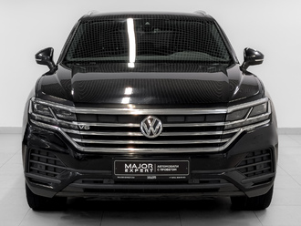 фото Volkswagen Touareg III 2020