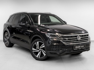 фото Volkswagen Touareg III 2020