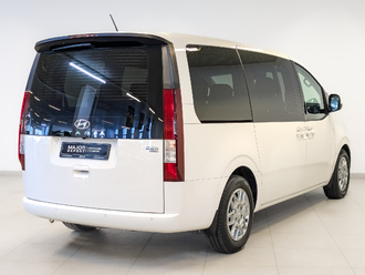 фото Hyundai Staria 2021