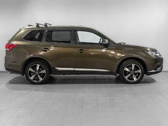 фото Mitsubishi Outlander III 2020