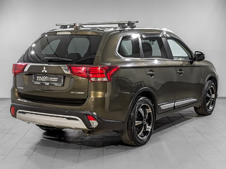 фото Mitsubishi Outlander III 2020