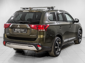 фото Mitsubishi Outlander III 2020