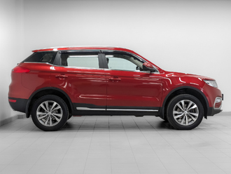 фото Geely Atlas 2020