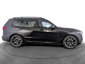 фото BMW X7 (G07) 2021