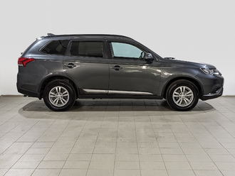 фото Mitsubishi Outlander III 2021