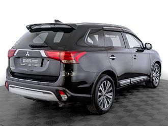 фото Mitsubishi Outlander III 2020