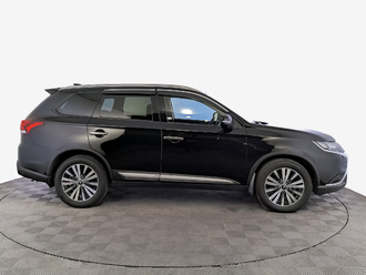 фото Mitsubishi Outlander III 2020