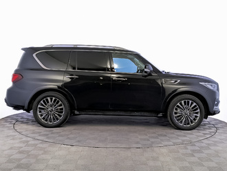 фото Infiniti QX80 2021