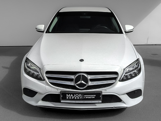 фото Mercedes-Benz C (W/S205) 2019