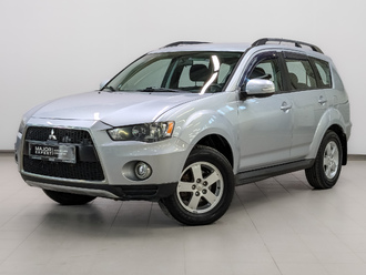 фото Mitsubishi Outlander II 2011