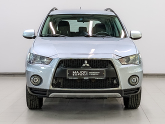 фото Mitsubishi Outlander II 2011