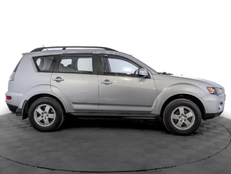 фото Mitsubishi Outlander II 2011