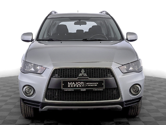 фото Mitsubishi Outlander II 2011