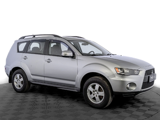 фото Mitsubishi Outlander II 2011