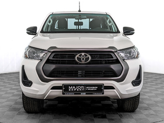 фото Toyota Hilux VIII 2021