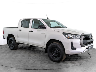 фото Toyota Hilux VIII 2021