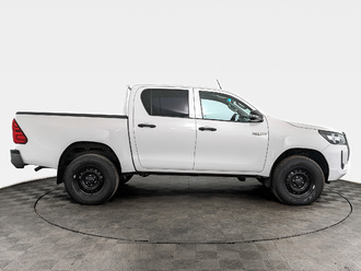 фото Toyota Hilux VIII 2021