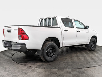 фото Toyota Hilux VIII 2021
