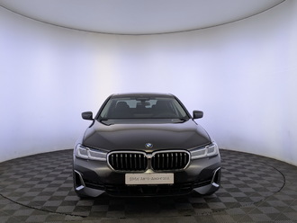 фото BMW 5 (G30/F90) 2023