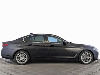 фото BMW 5 (G30/F90) 2023