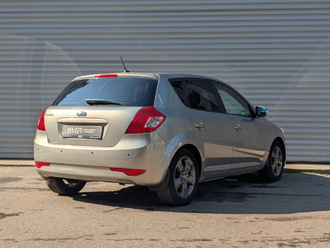 фото Kia Cee`d I 2010