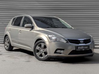фото Kia Cee`d I 2010