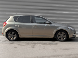 фото Kia Cee`d I 2010
