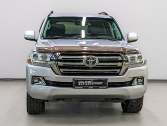 фото Toyota Land Cruiser 200 2018