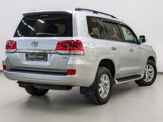 фото Toyota Land Cruiser 200 2018