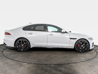 фото Jaguar XF II (X260) 2021