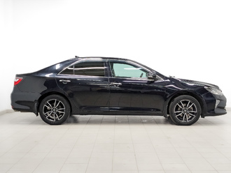 фото Toyota Camry VII 2017