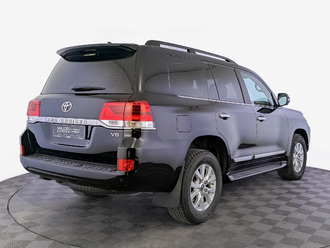 фото Toyota Land Cruiser 200 2018