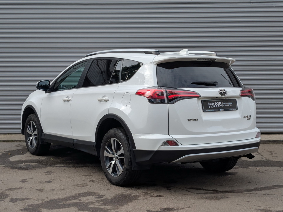 Toyota Rav-4 с пробегом в автосалоне Форис Авто