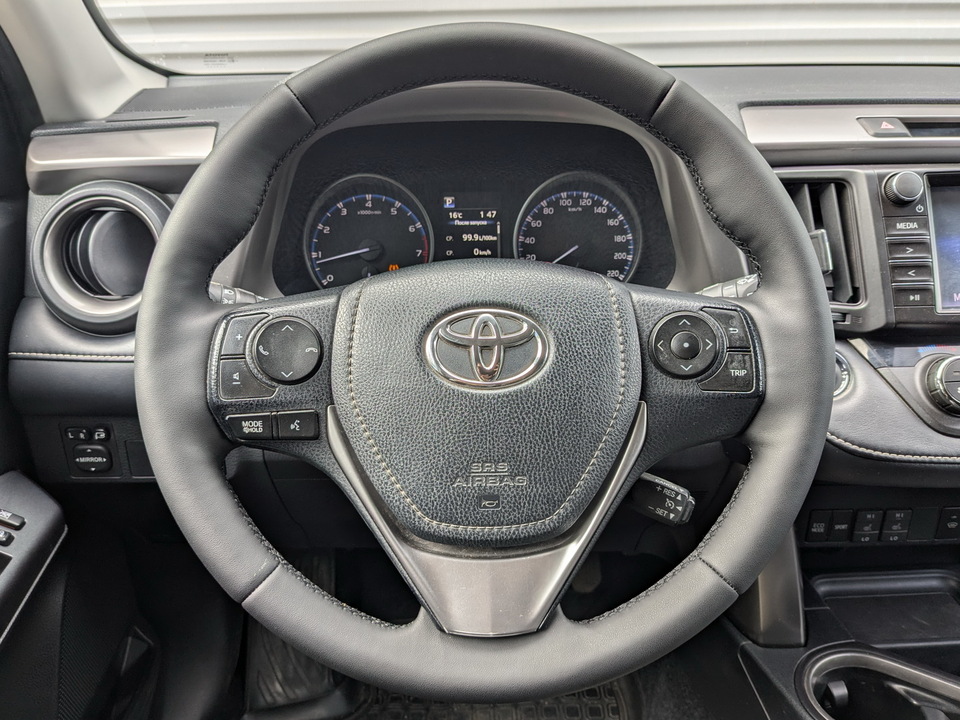 Toyota Rav-4 с пробегом в автосалоне Форис Авто