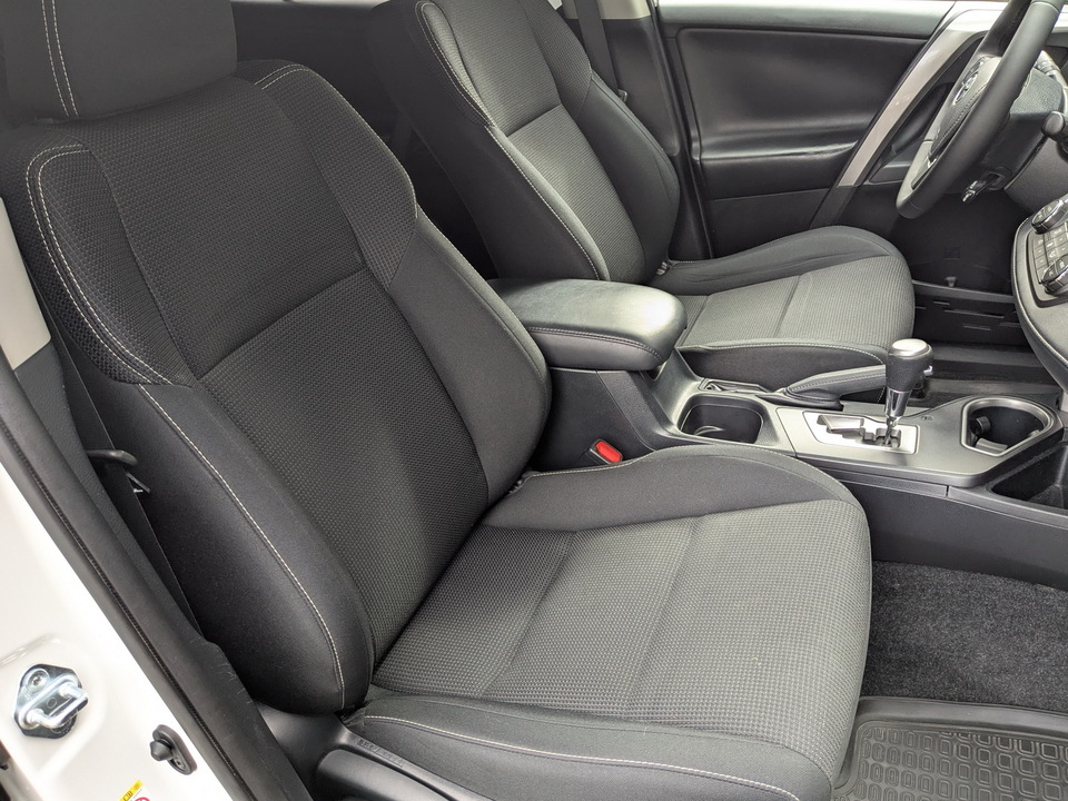 Toyota Rav-4 с пробегом в автосалоне Форис Авто