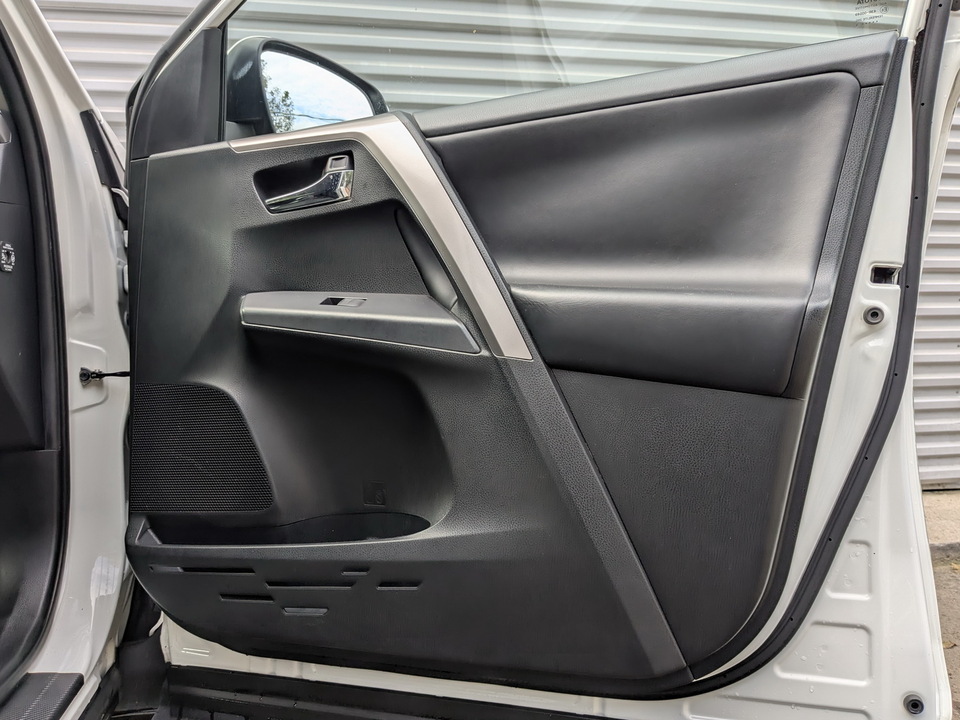 Toyota Rav-4 с пробегом в автосалоне Форис Авто